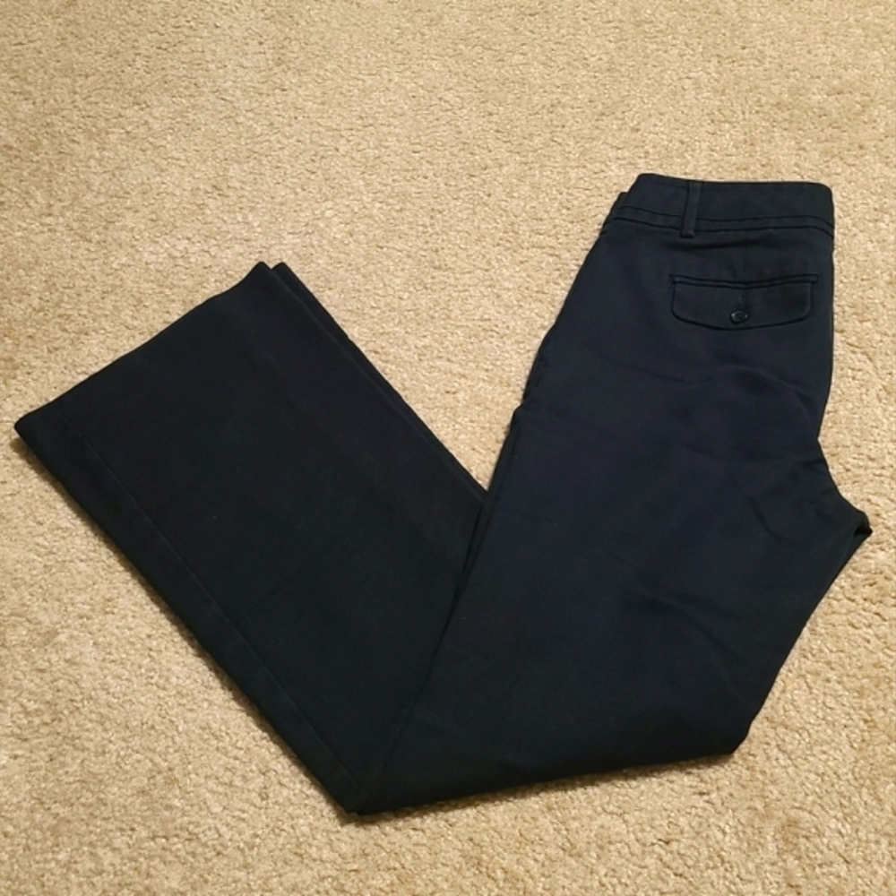𝅺BANANA Republic Ryan Fit Black pants, size 4 Short